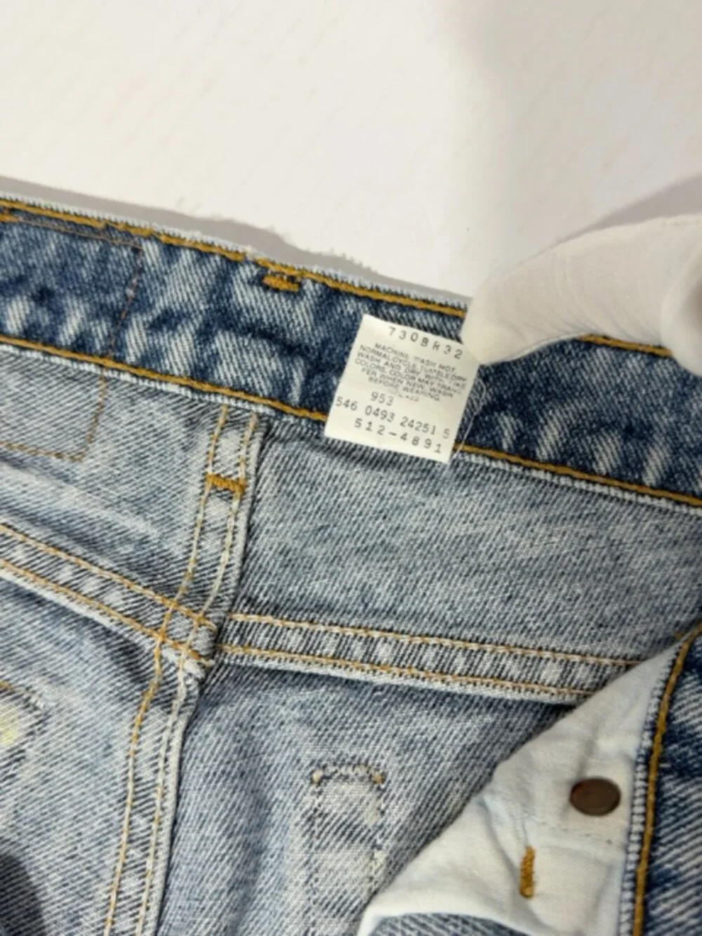 Vintage Levi’s 512 Jeans 32x34 Made in USA Medium Wash Straight Leg 100% Cotton